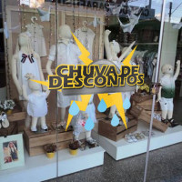 Adesivo de Vitrine - Desconto - Chuva de Descontos